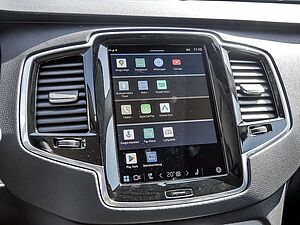 Volvo  2.0 Core Recharge Plug-In Hybrid AWD