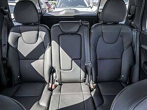 Volvo  2.0 Core Recharge Plug-In Hybrid AWD