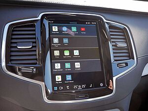 Volvo  2.0 Plus Bright Recharge Plug-In Hybrid AWD