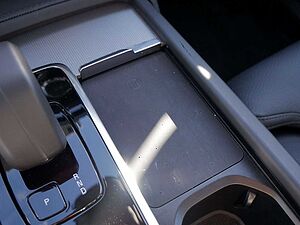 Volvo  2.0 Plus Bright Recharge Plug-In Hybrid AWD