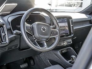 Volvo  Core Recharge Pure Electric AWD SHZ LED