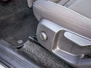 Volvo  Core Recharge Pure Electric AWD SHZ LED
