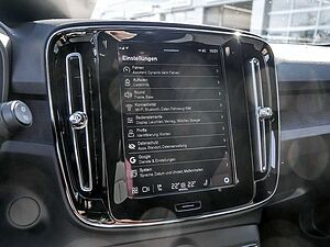 Volvo  Core Recharge Pure Electric AWD SHZ LED