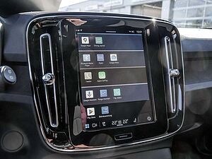 Volvo  Core Recharge Pure Electric AWD SHZ LED