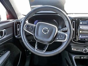 Volvo  Core Recharge Pure Electric AWD SHZ LED