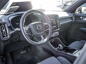 Volvo  Core Recharge Pure Electric AWD SHZ LED