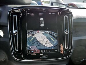 Volvo  Core Recharge Pure Electric AWD SHZ LED