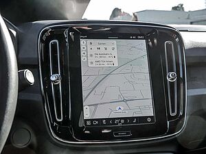 Volvo  Core Recharge Pure Electric AWD SHZ LED