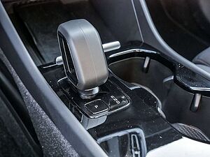 Volvo  Core Recharge Pure Electric AWD SHZ LED