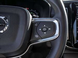Volvo  Core Recharge Pure Electric AWD SHZ LED