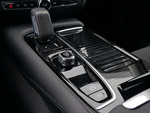 Volvo  Kombi 2.0 Inscription Expression Recharge Plug-In Hybrid AWD