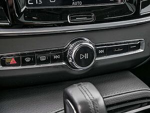 Volvo  Recharge T6 AWD R-Design Expression Plug-