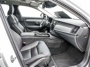 Volvo  Recharge T6 AWD R-Design Expression Plug-