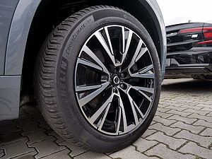Volvo  T8 Plus Dark Recharge Plug-In Hybrid AWD