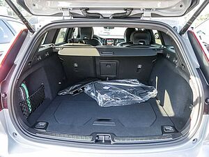 Volvo  B4 Plus Dark KAMERA H/K AHK STANDHZ LED