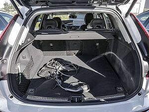 Volvo  2.0 Plus Dark Recharge Plug-In Hybrid AWD