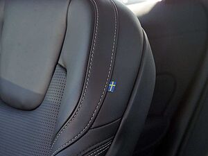 Volvo  T8 Recharge Inscription AHK STANDHZ LED