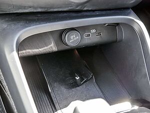 Volvo  P6 Pro Recharge Pure Electric 2WD LED