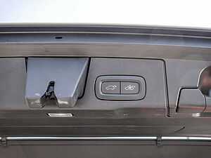 Volvo  B4 Plus Dark AWD