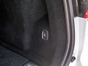 Volvo  B4 Plus Dark AWD