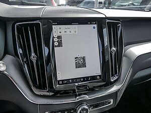 Volvo  B4 Plus Dark AWD