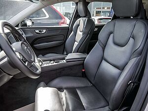 Volvo  B4 Plus Dark AWD