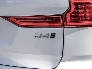 Volvo  B4 Plus Dark AWD