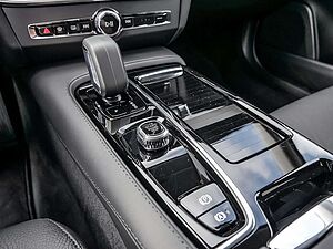 Volvo  Kombi T6 Core Recharge Plug-In Hybrid AWD