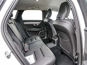 Volvo  Kombi T6 Core Recharge Plug-In Hybrid AWD