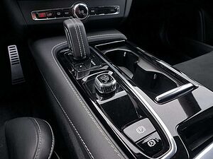 Volvo  Hybrid T8 Twin Engine AWD R-Design LED