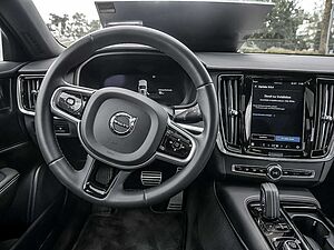Volvo  T8 Twin Engine AWD R-Design H/K HGSD LED