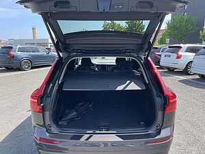 Volvo  B4 FWD Core ACC LED LHZ MEMO 4xSHZ STDHZ