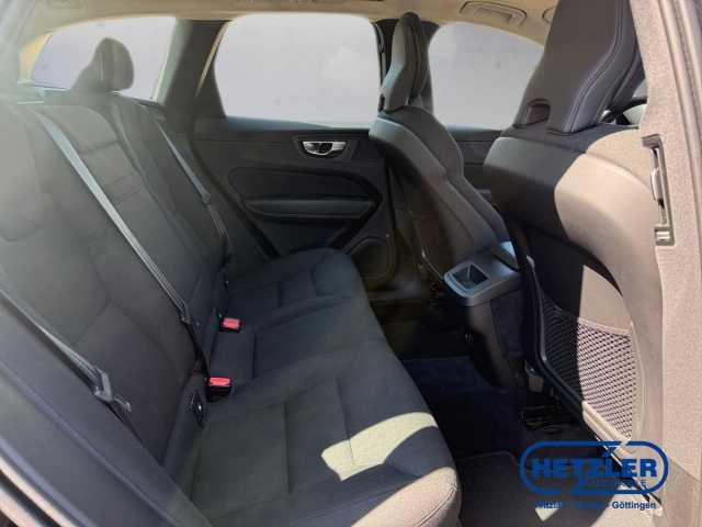 Volvo  XC60 Momentum Pro, B4 Mild-Hybrid Diesel