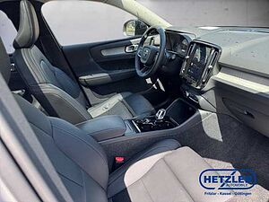 Volvo  XC40 Plus, B4 Mild-Hybrid, Benzin, Dark