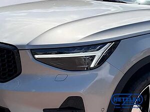 Volvo  XC40 Plus, B4 Mild-Hybrid, Benzin, Dark