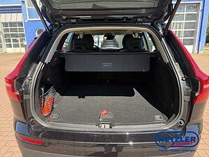 Volvo  XC60 Momentum Pro, B4 Mild-Hybrid Diesel