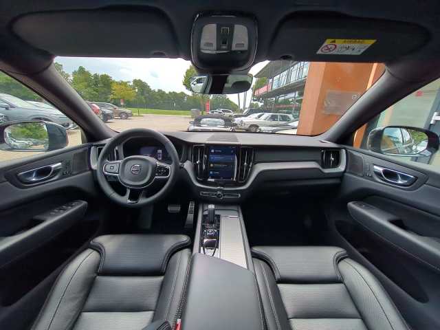 Volvo  XC60 Recharge R-Design, T8 AWD Plug-in Hybrid