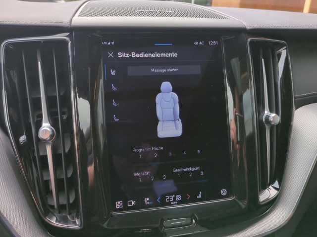 Volvo  XC60 Recharge R-Design, T8 AWD Plug-in Hybrid