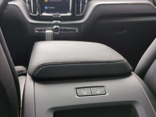 Volvo  XC60 Recharge R-Design, T8 AWD Plug-in Hybrid