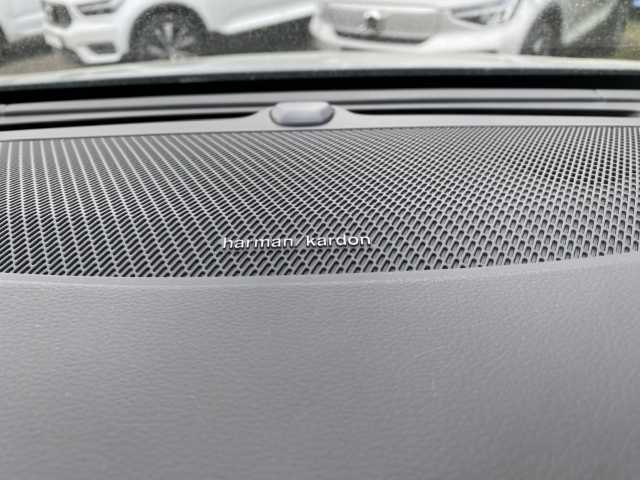 Volvo  V60 R-Design, B4 Mild-Hybrid Diesel