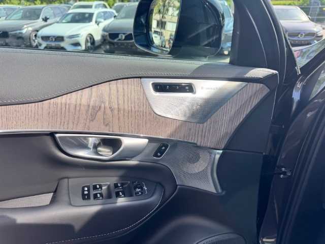 Volvo  XC90 Recharge Ultimate, T8 AWD Plug-in Hybrid, Elektrisch/Benzin, Dark, 7 Sitze