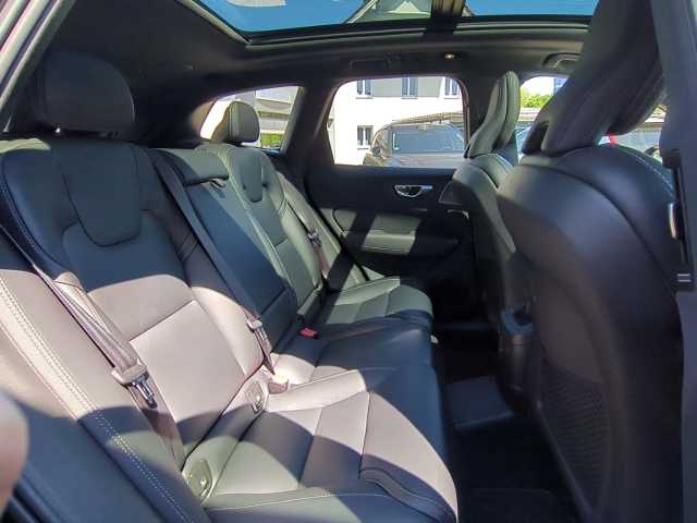 Volvo  XC60 Recharge R-Design, T8 AWD Plug-in Hybrid