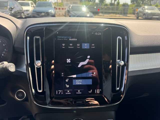 Volvo  XC40 Momentum Pro, T3 Schaltgetriebe