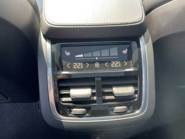 Volvo  XC90 Recharge Ultimate, T8 AWD Plug-in Hybrid, Elektrisch/Benzin, Dark, 7 Sitze