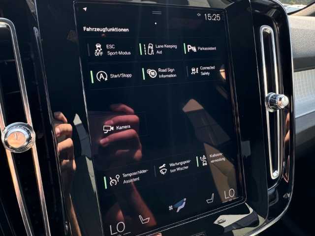 Volvo  XC40 Momentum Pro, T3 Automatikgetriebe