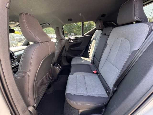 Volvo  XC40 Momentum Pro, T3 Automatikgetriebe