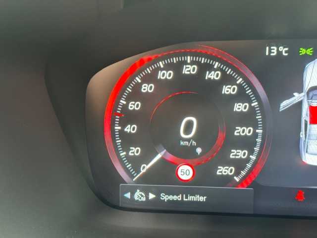 Volvo  S60 R-Design, B5 Mild-Hybrid Benzin