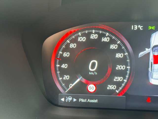 Volvo  S60 R-Design, B5 Mild-Hybrid Benzin