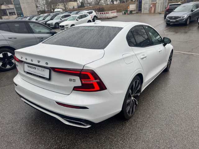 Volvo  S60 R-Design, B5 Mild-Hybrid Benzin