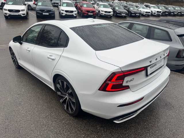 Volvo  S60 R-Design, B5 Mild-Hybrid Benzin
